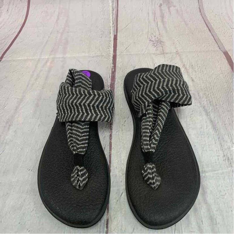 sanuk Shoe Size 8 Sandals