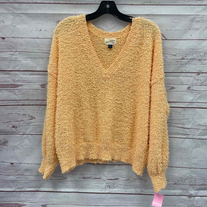 Universal Thread Size XXL Sweater