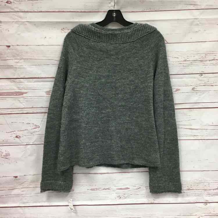 Knitted & Knotted Size M Sweater