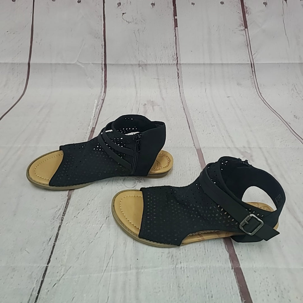 Blowfish Shoe Size 8.5 Sandals